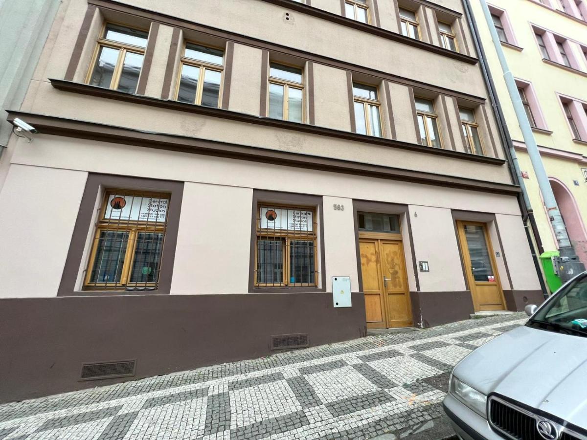 Central Studios Praga Exterior foto